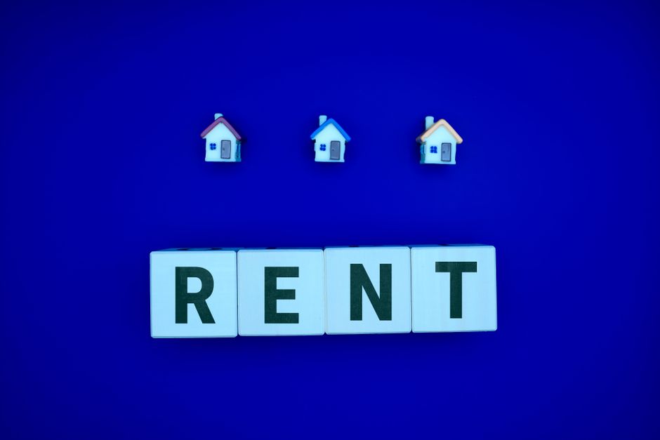 How Can I Qualify for an Affordable Rental Home With Bad Credit or Uneven Income?