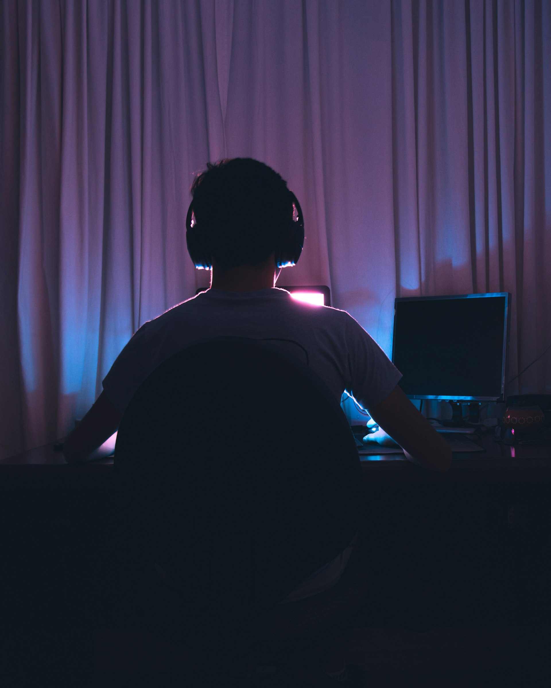 Streaming Royalties: How the New Music Economy Shapes Artist Earnings and Opportunities