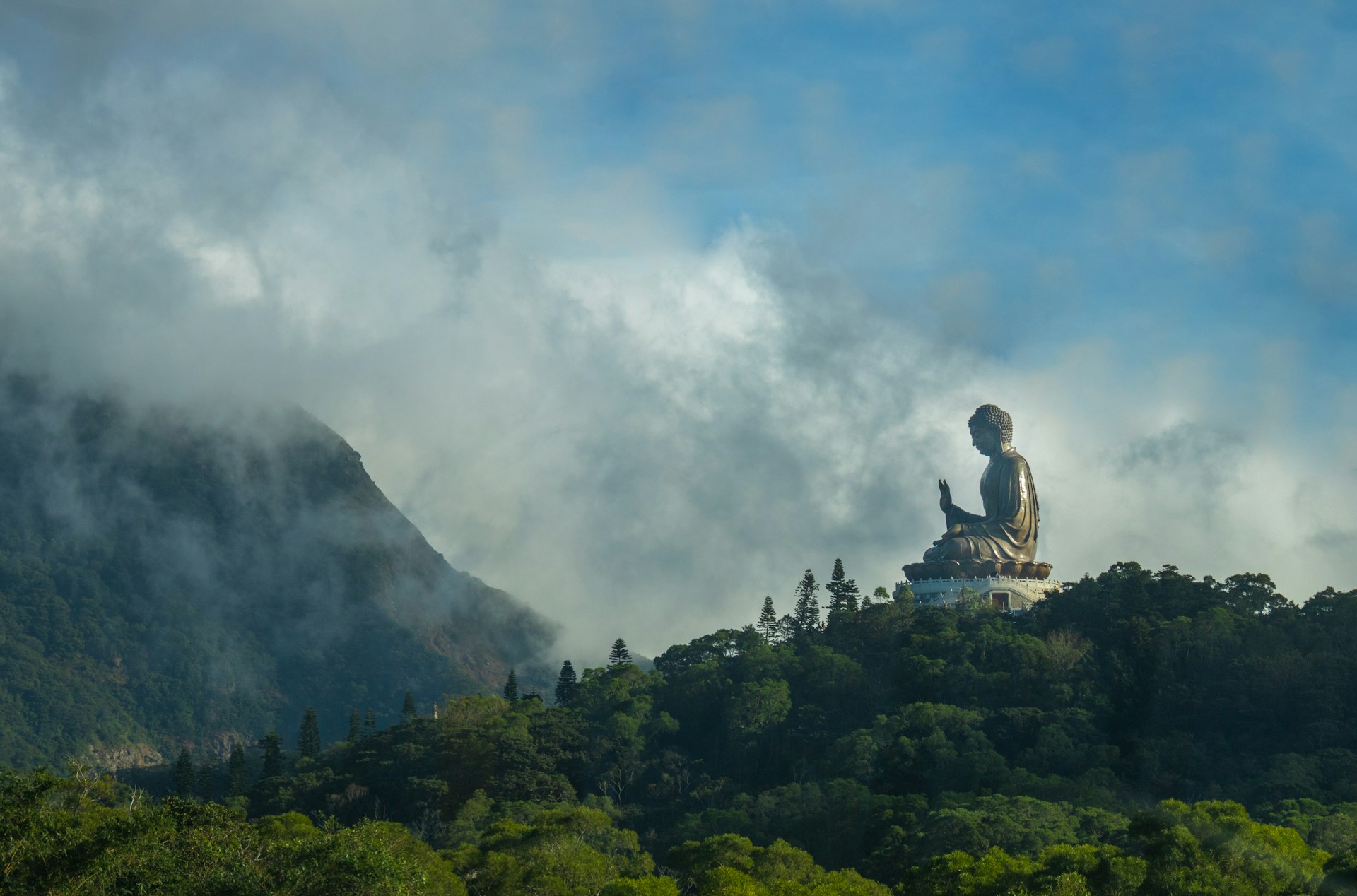 Transformative Journeys: Your Guide to Spiritual Travel and Meditation Retreats